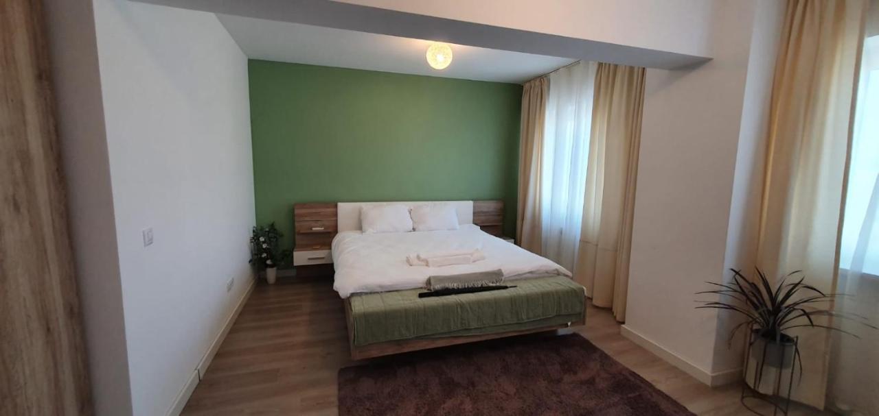 Lara 65 - Cozy & Modern Apartment @ Conest Iasi Esterno foto
