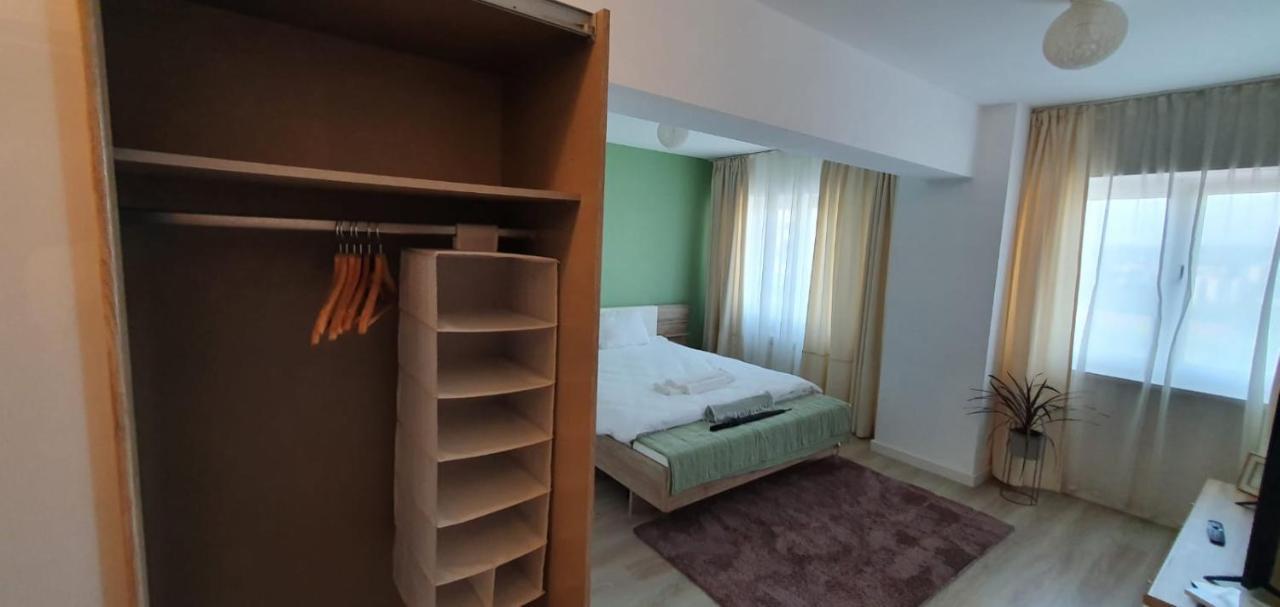 Lara 65 - Cozy & Modern Apartment @ Conest Iasi Esterno foto